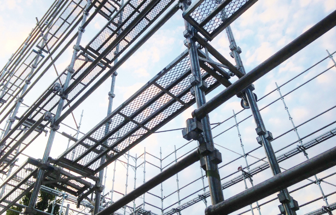 天周真紀の足場架設工事